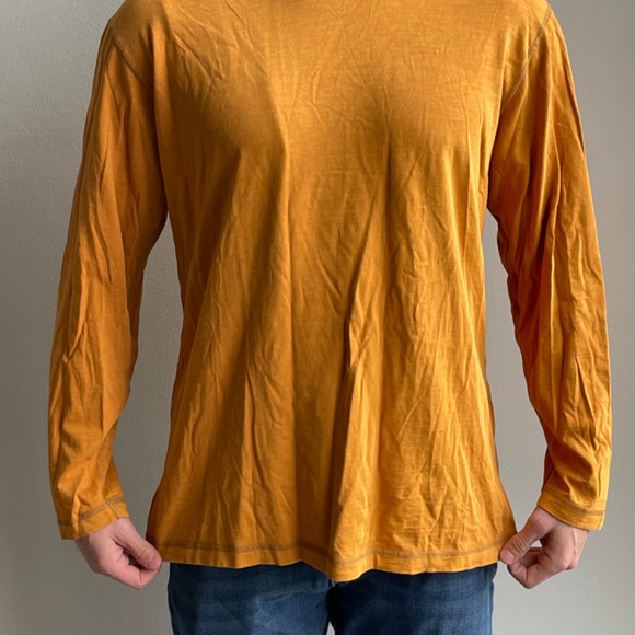 Men’s large  High V-Neck Long-Sleeved T-Shirt - Picture 5 of 6